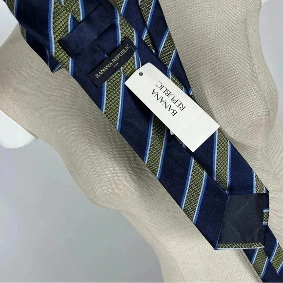 Banana Republic tie - Picture 2 of 2